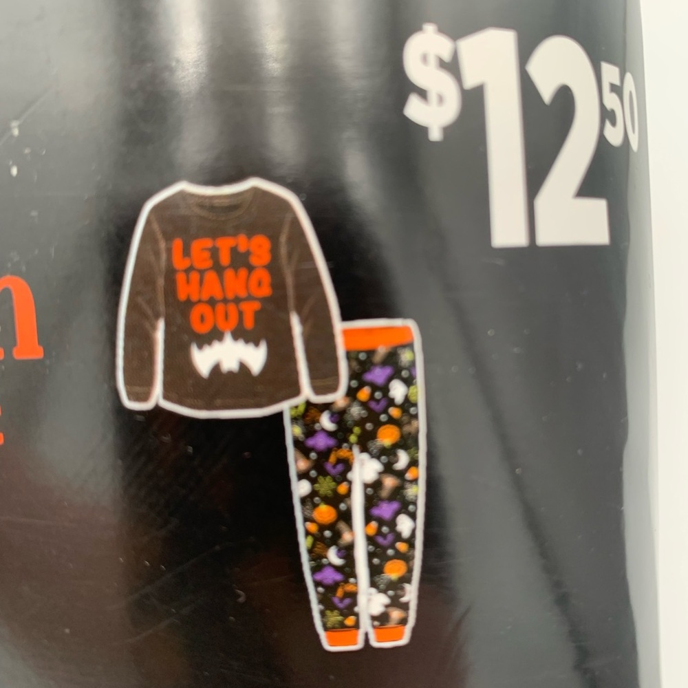 Girls Halloween Pajama Set with Bat Design 7/8
